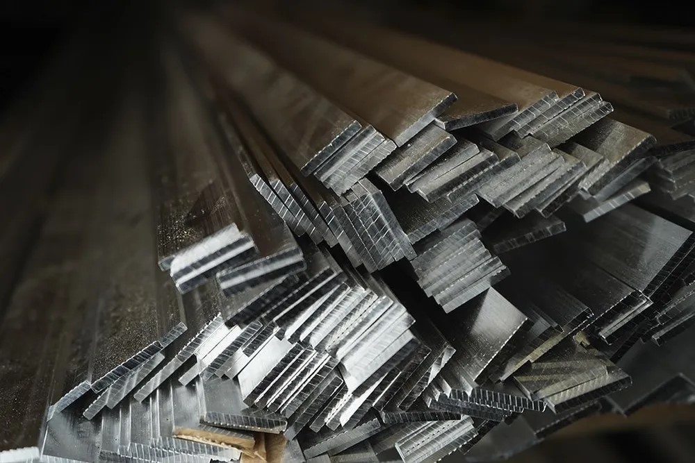 Штанга плоская 15 мм ШПл 06.2000.502л Золото. Цена за 5 штук.