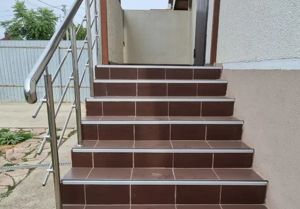 Порог угловой ПУ 70.2700.201л Серебро