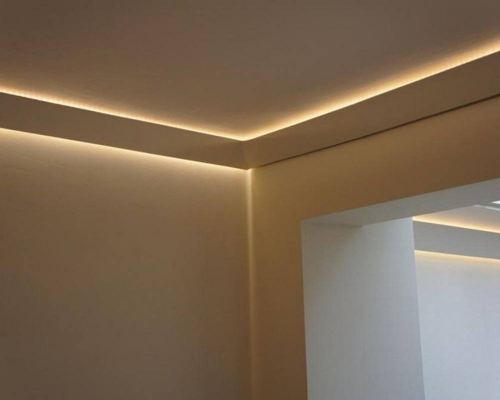 Плинтус потолочный из полистирола высокой плотности HI-WOOD A70V1 70х21мм 2,0м