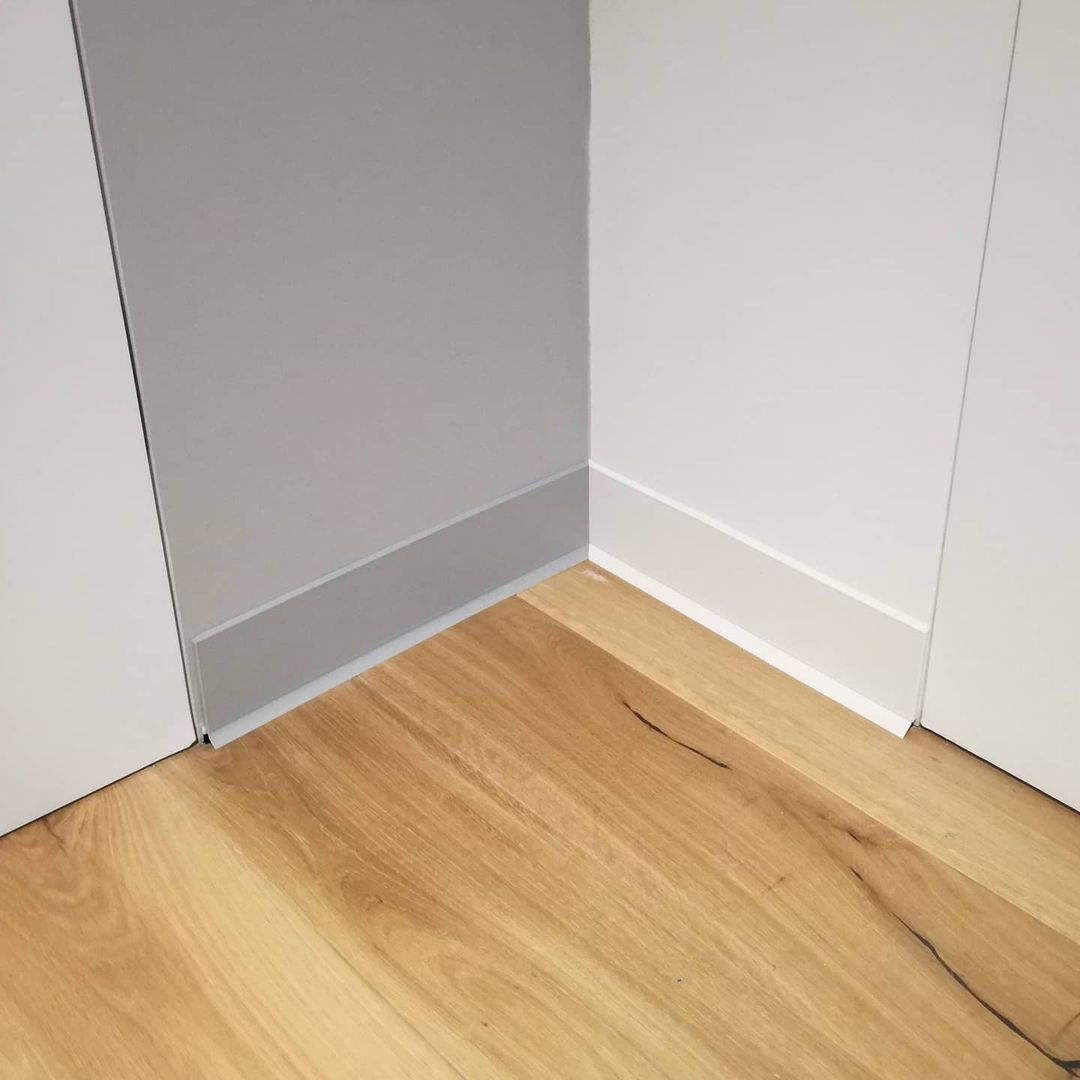 Плинтус ХДФ Dollken S100 100 мм х 2,575м 1248 Бело-серый