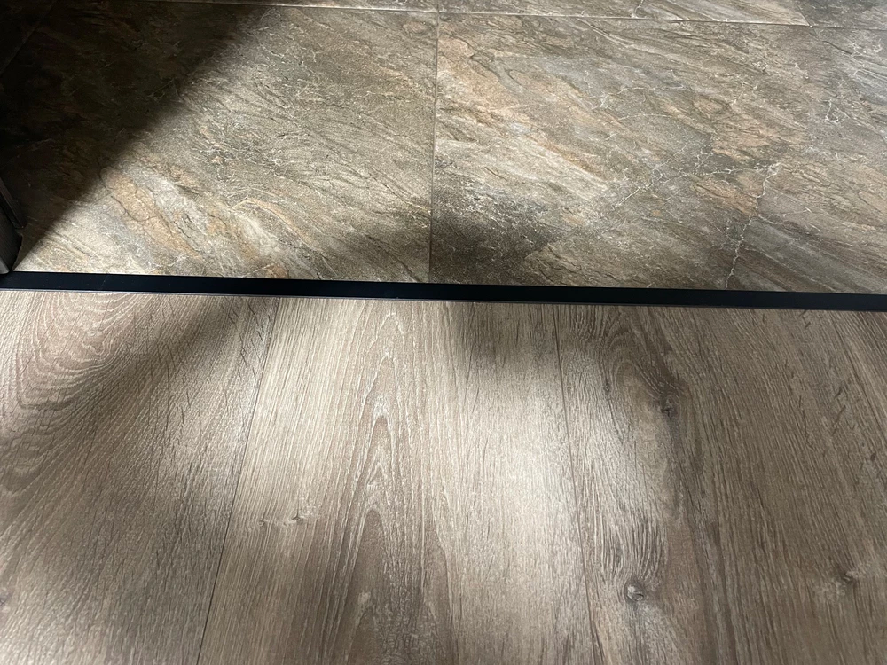 Профиль Т-образный Волшебная палочка MSPS 11.2700.15 Чёрный