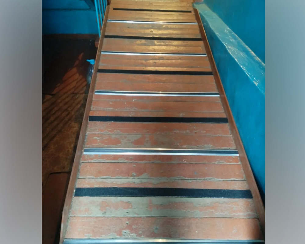 Порог одноуровневый ПС 08-1.1800.01лч Серебро