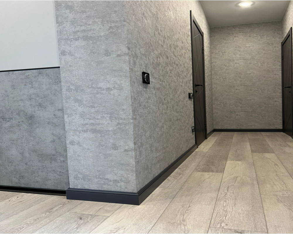 Плинтус ПОЛИСТИРОЛ HI WOOD B100C 100мм х 13мм х 2,0м. Окраска включена в стоимость