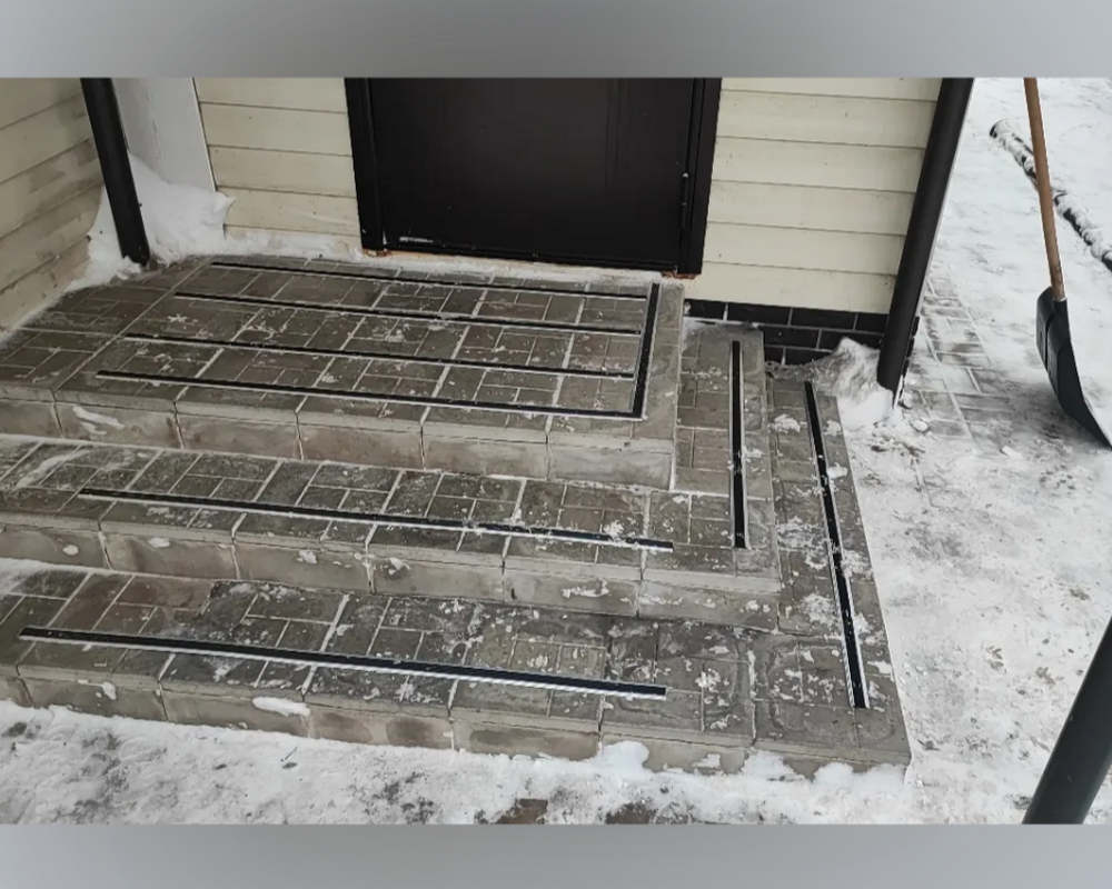 Порог одноуровневый ПС 08.1800.01л Серебро