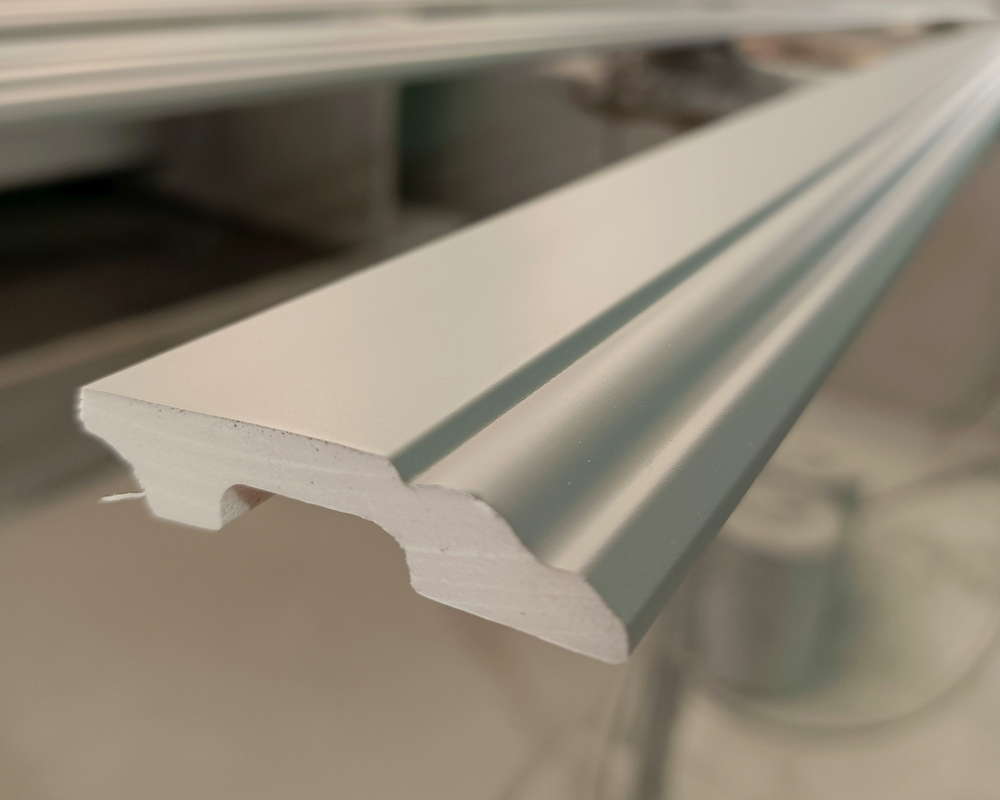 Плинтус ПОЛИСТИРОЛ HI WOOD B100C 100мм х 13мм х 2,0м. Окраска включена в стоимость