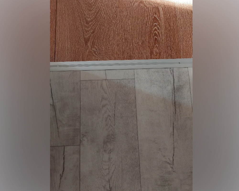 Порог одноуровневый ПС 04.900.01л Серебро