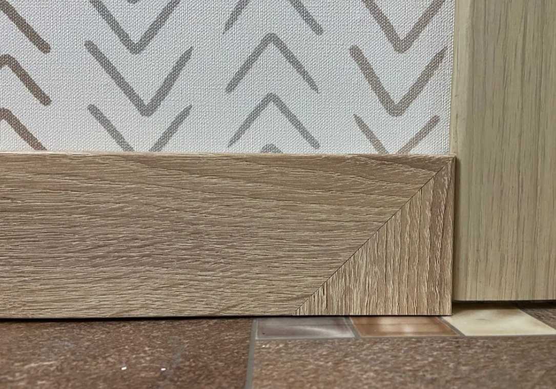 Плинтус напольный Arbiton Integra 16 Светлый орех