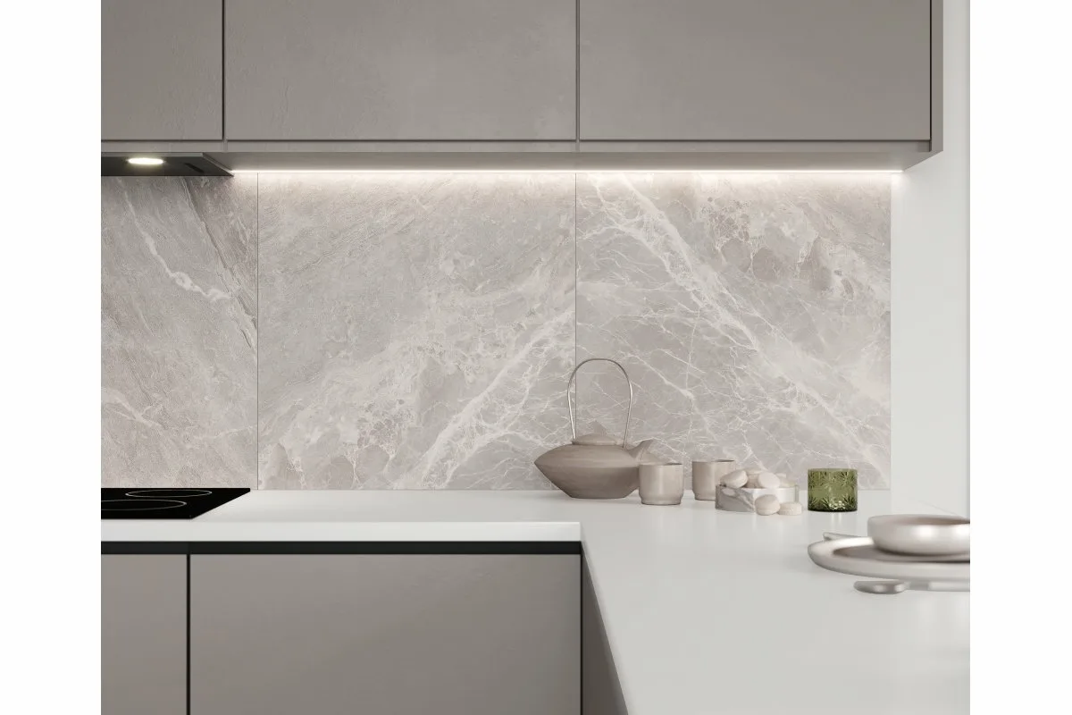 Панель самоклеящаяся ПВХ 300х300 мм 6шт/уп Мрамор Нова Адели. Цена указана за 0,54 м²