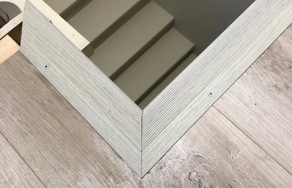 Порог угловой ПУ 02.2700.293 Мербау