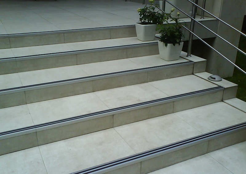 Порог угловой ПУ 71.2700.001 Алюминий