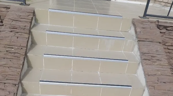 Порог угловой ПУ 71.900.04л Бронза