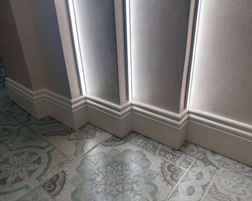 Плинтус СОЛИД 1 UHD 06/105C 105*14*2000 Белый под покраску