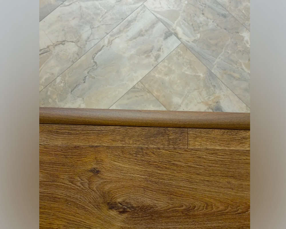 Самоклеящийся порог ЛС 35.1800.4088 Орех