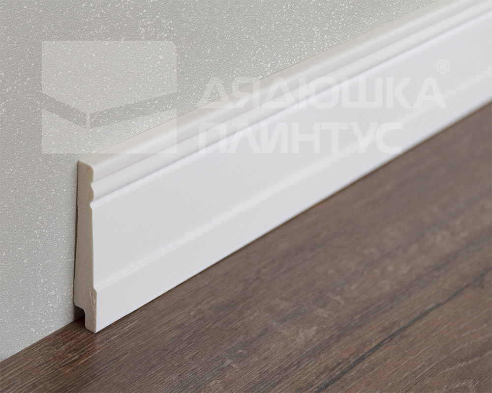 Плинтус из полистирола высокой плотности HI WOOD B90 90мм х 15мм х 2,0м.