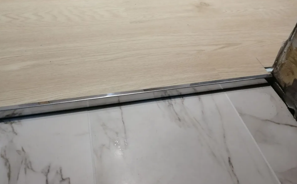 Профиль окантовочный ПУ 13.2700.01л Серебро