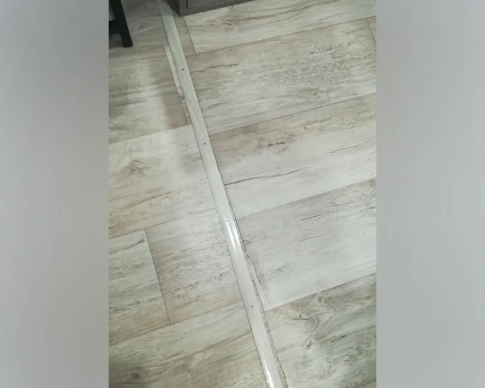 Порог одноуровневый ПС 03.900.052 0,9 м Ель дымчатая