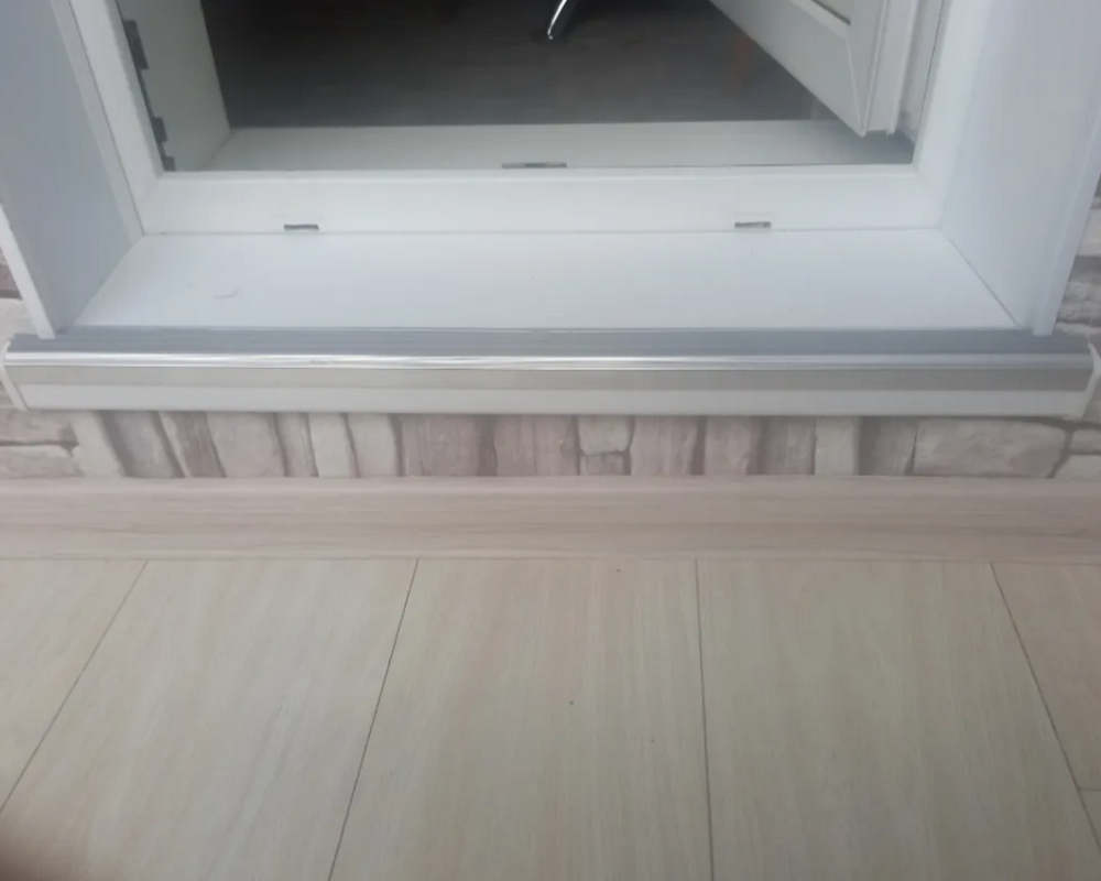 Порог одноуровневый ПС 08.1800.001ч Без покрытия