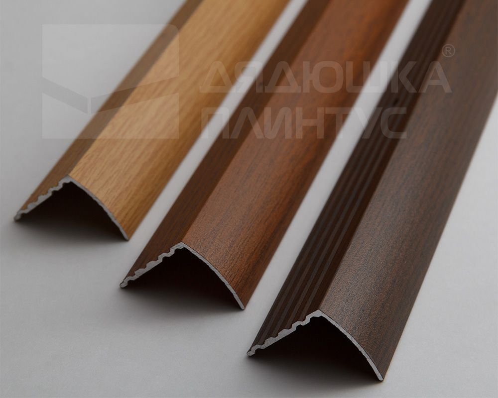 Порог угловой ПУ 04.900.081 Сосна